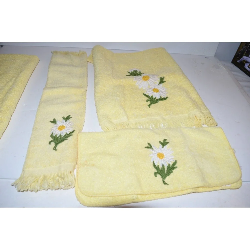 Vtg 70s Set Cannon Daisy Fringed Bath Hand Towels Wash cloth Yellow